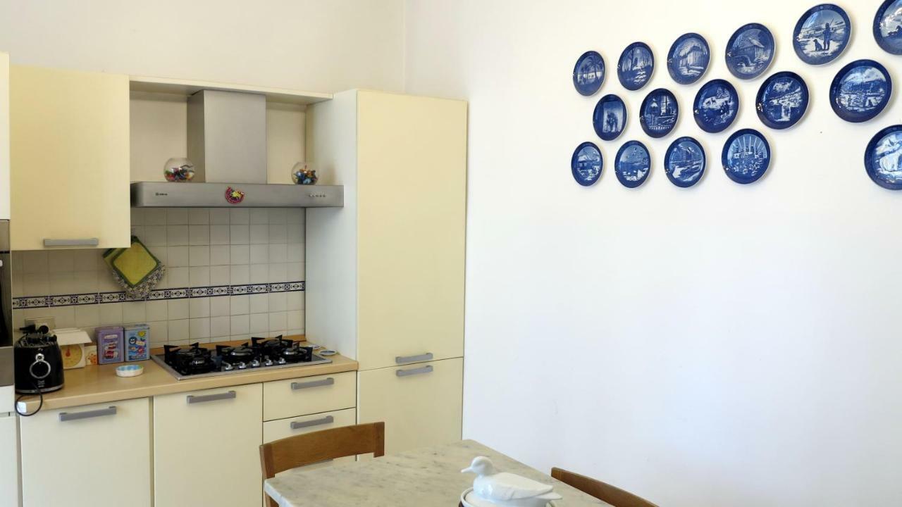 Spacious Panoramic Apartment - Half Way Center-Vomero District Nápoles Exterior foto